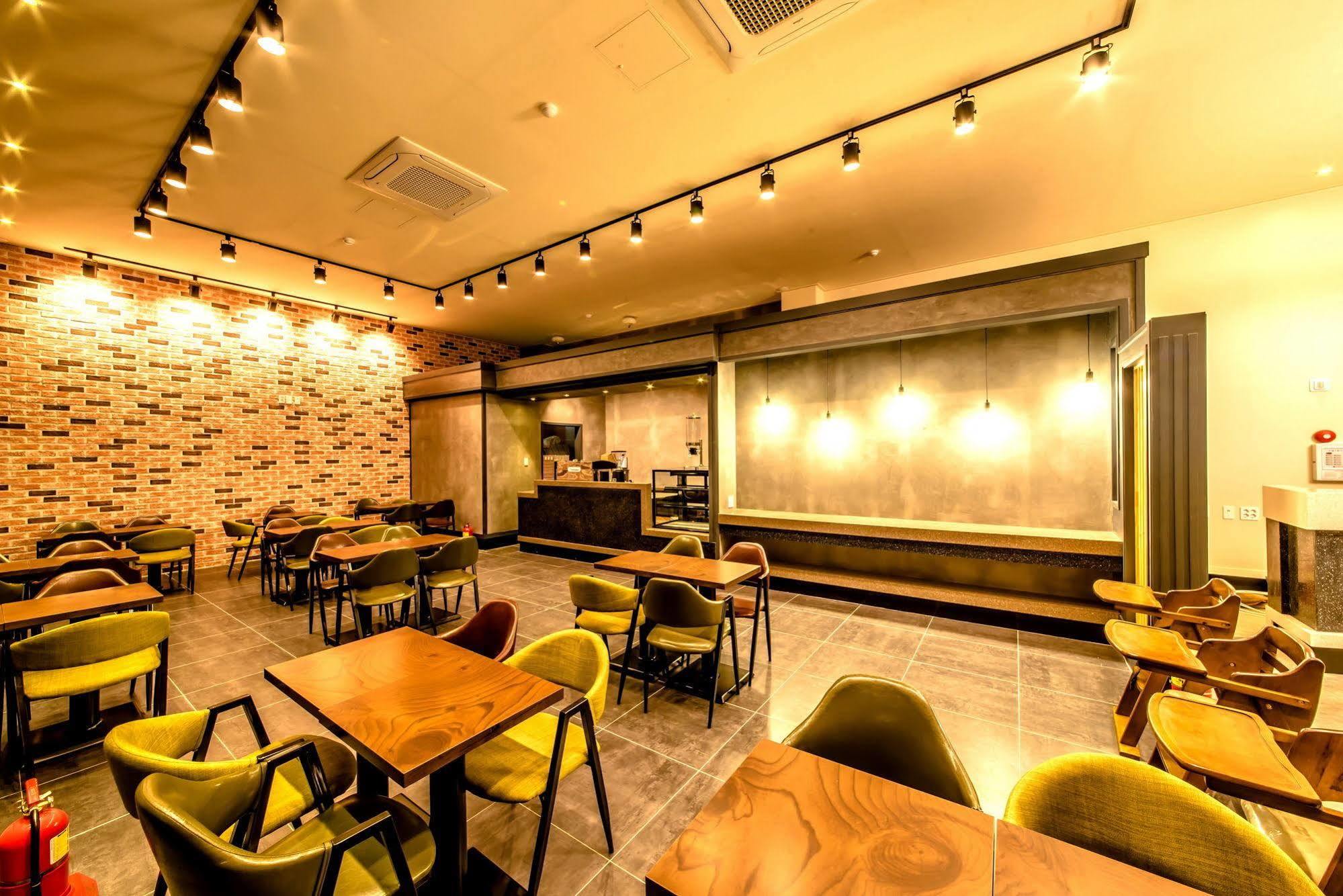 Sunrise Hotel Jungmun Branch Seogwipo Exterior foto